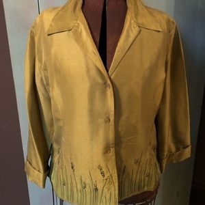 Blouse with decorative embroidery detail